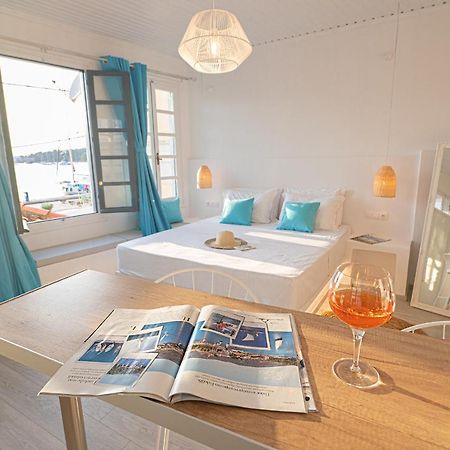 The White Rose Apartment Poros Town Dış mekan fotoğraf